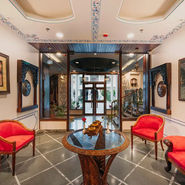 Reception & Lobby
