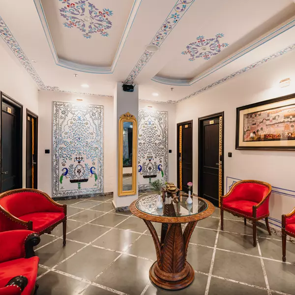 Reception & Lobby