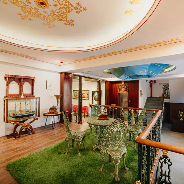 Reception & Lobby