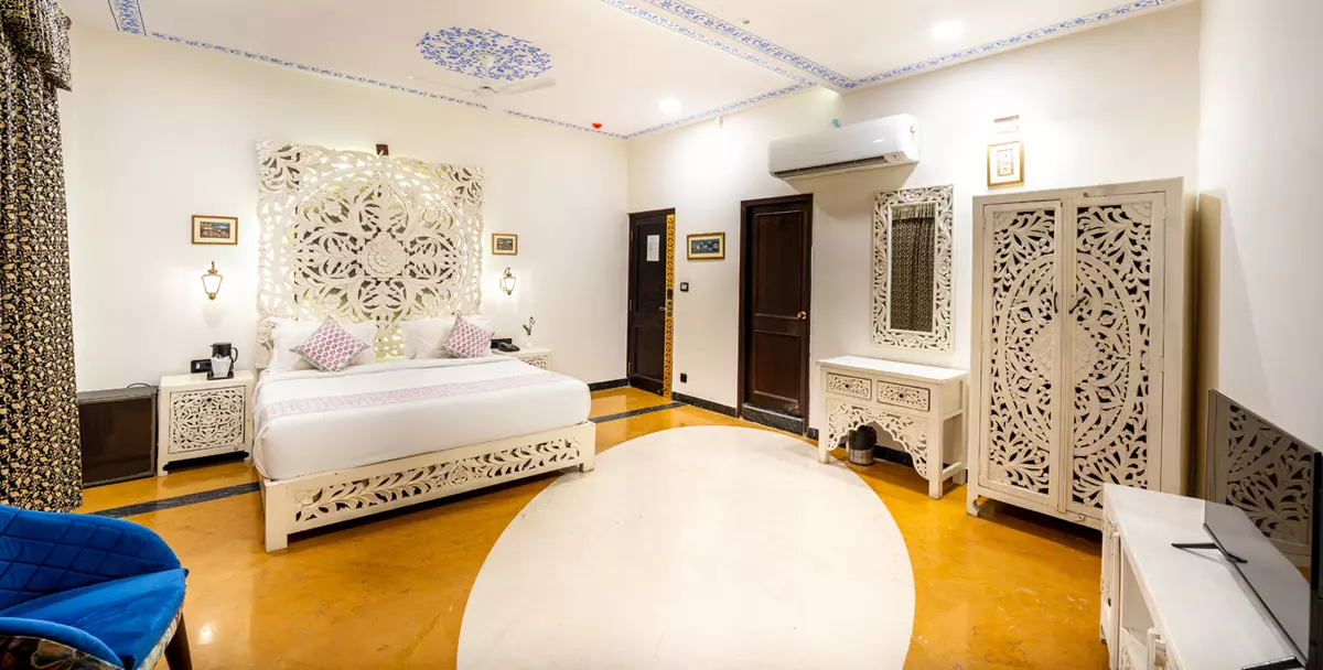 The Chronicles Hotel - Super Deluxe Room